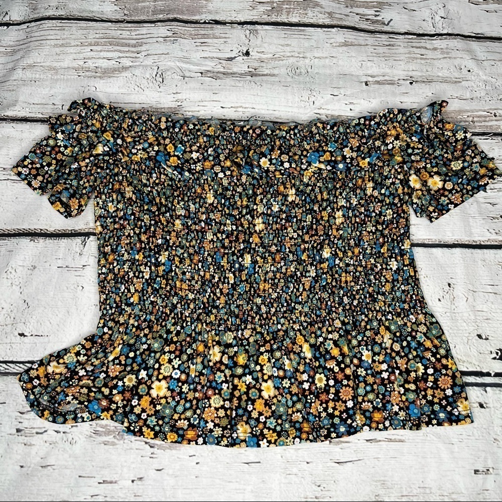 BCBGeneration Smocked Floral Print Top Size L - Picture 1 of 9